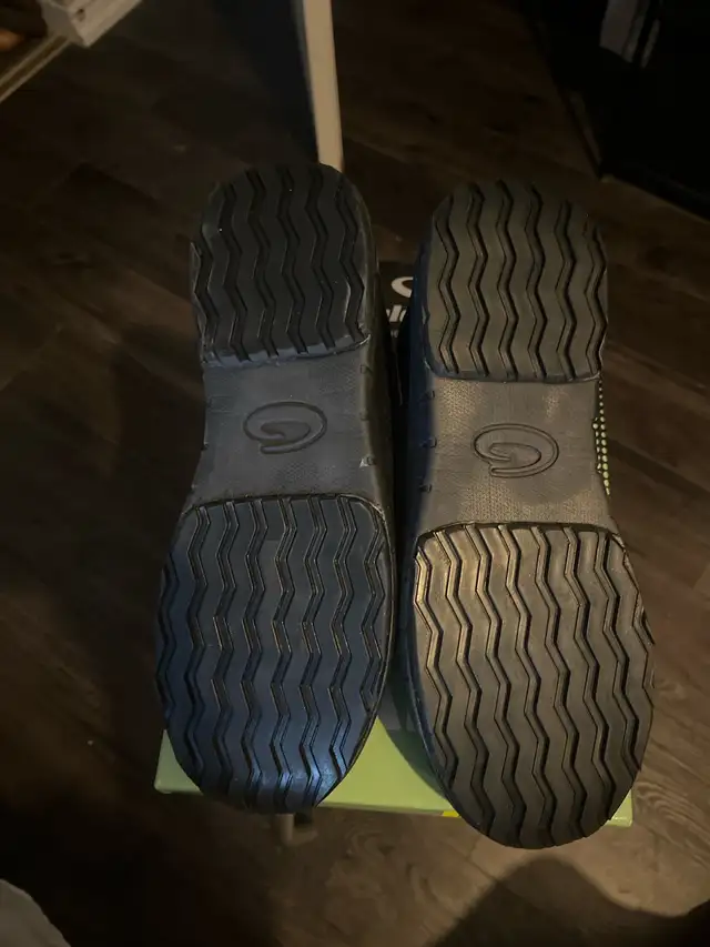 Goldline double gripper curling shoes - brand new in Other in Markham / York Region - Image 3