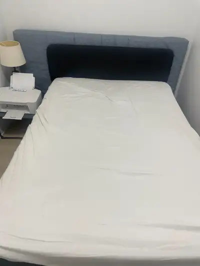 Lit IKEA Queen SLATTUM matelas fourni, View more