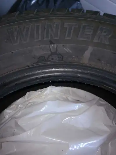 Set of 4, only used for one winter. 185/65R15. $300
