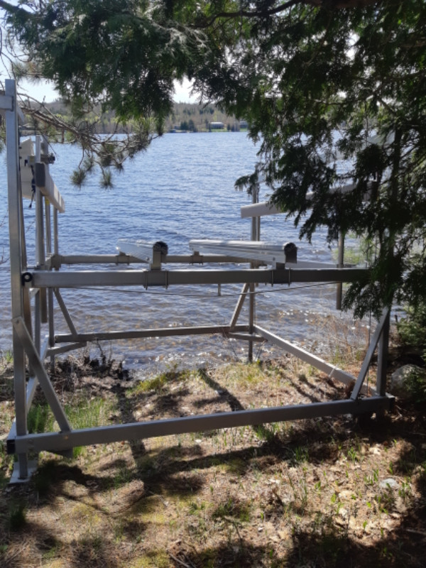 Boat lift for sale in Boat Parts, Trailers & Accessories in Sudbury - Image 2