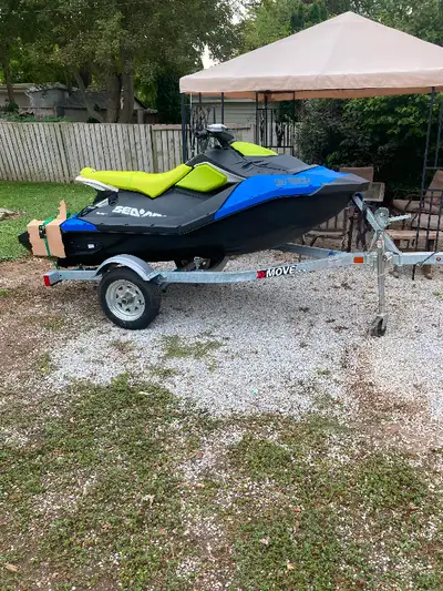 Comes with cover, trailer, 2 battery’s, safety gear, never had an issue with it looking to upgrade