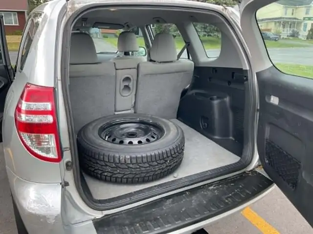 2012 RAV4482652612073902084