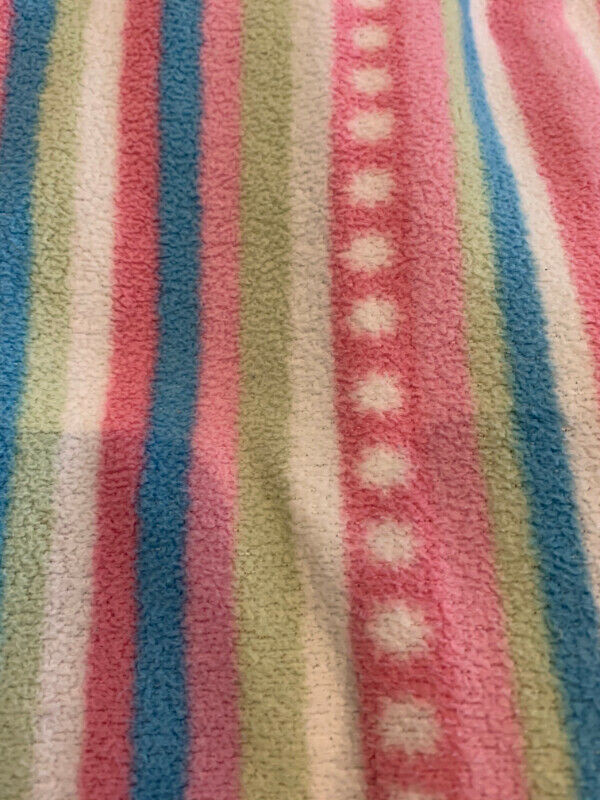 Striped Microfleece Bedding (Double/Full) in Bedding in Mississauga / Peel Region - Image 2
