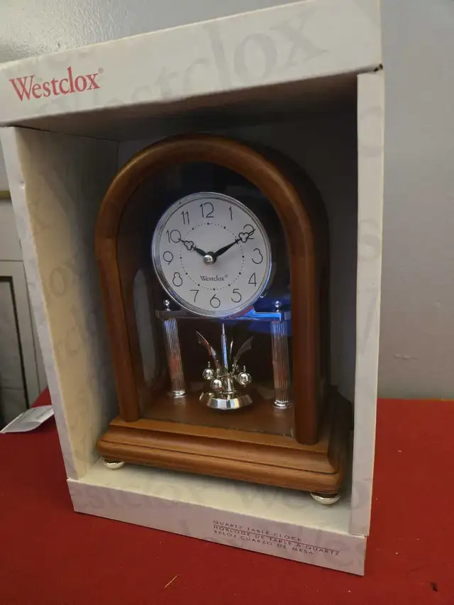 NEW--Westclox Warner Bros Table Clock in Home Décor & Accents in Kitchener / Waterloo - Image 3