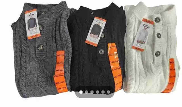 Tilley Cable Knit Sweater in Men's in Mississauga / Peel Region - Image 2
