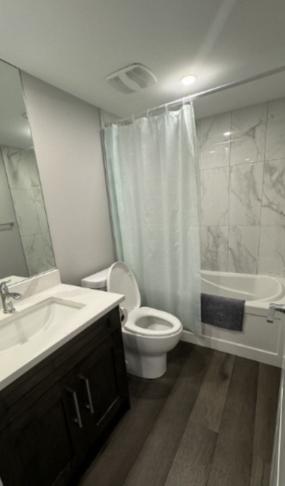 Room for rent available for Girl(s) starting immediately . Sharing $400 or Private for $650. All ame...