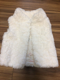 White warm furry vest - size 2T