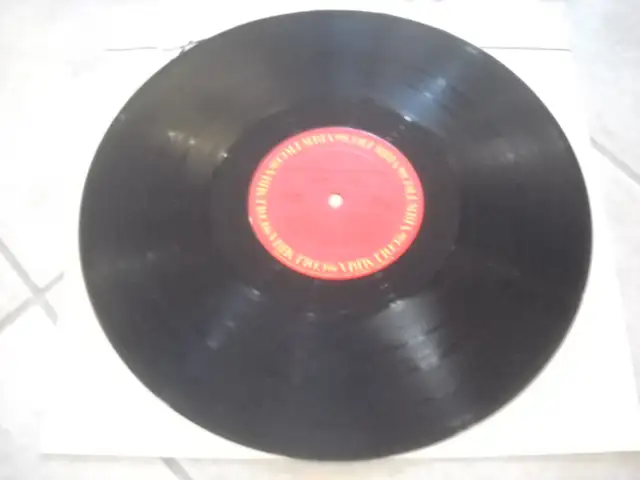 Disque vinyle Footloose bande originale du film in Arts & Collectibles in Saguenay - Image 6