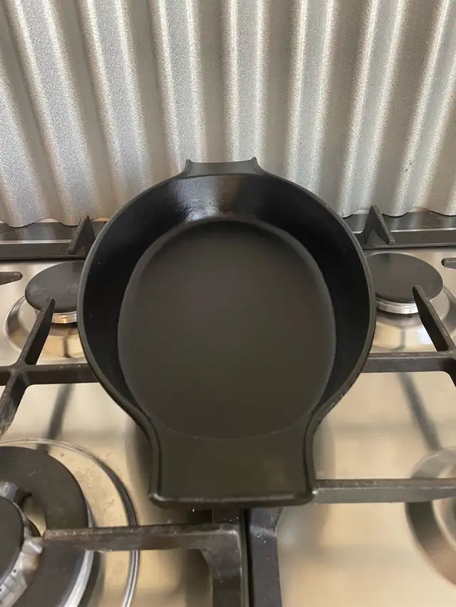 Copco raw cast 6”X9” oval roasting pan in Kitchen & Dining Wares in Oakville / Halton Region - Image 3