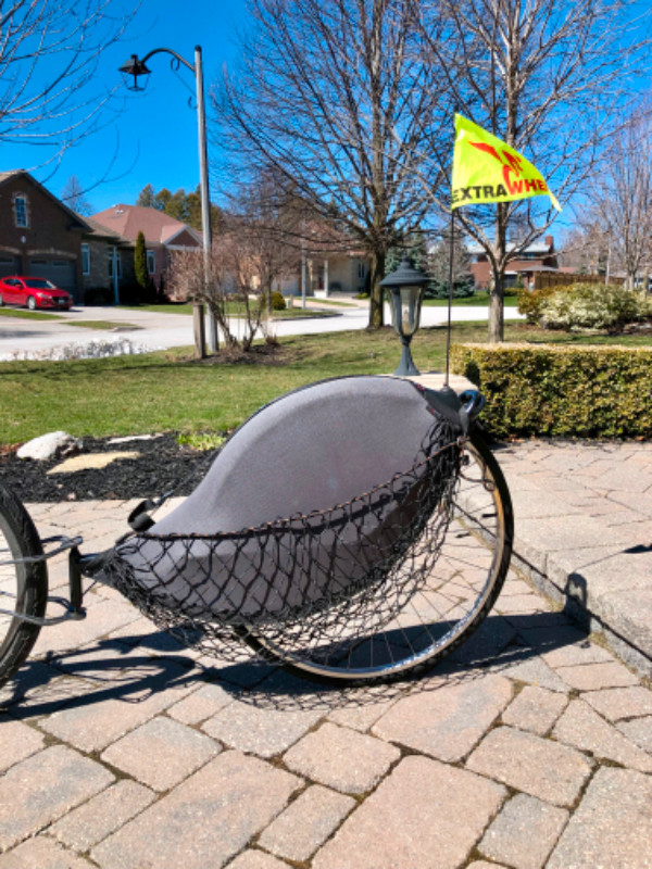 Bicycle trailer in Clothing, Shoes & Accessories in Oshawa / Durham Region