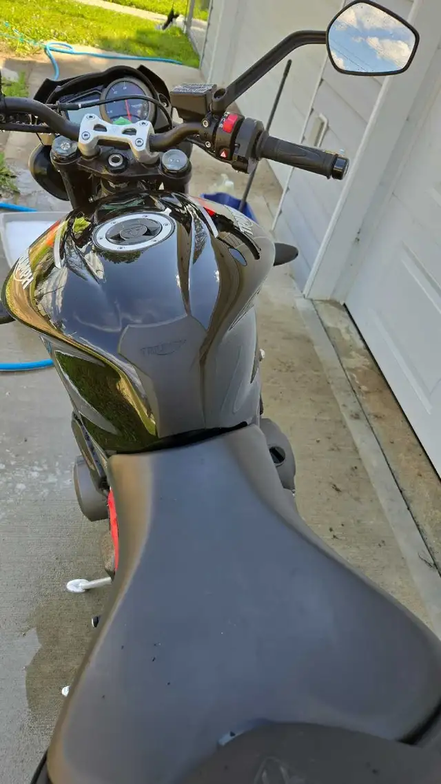 2020 Triumph street triple in Sport Bikes in Edmonton - Image 4