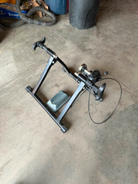 Indoor bicycle trainer for sale like new