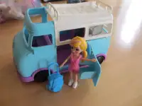 Caravane Polly Pocket avec figurine et valise (T44)