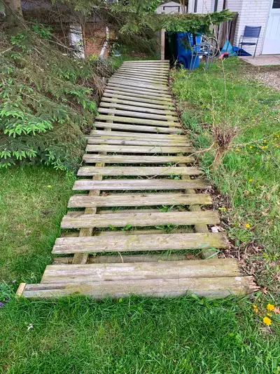 Free fence, you come take it., View more