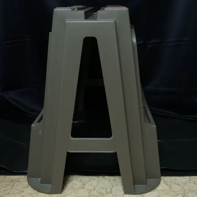 LIKE NEW Rubbermaid Sawhorse in Tool Storage & Benches in City of Toronto - Image 5