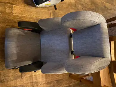 Clek OOBR Car seat exp 2032, View more