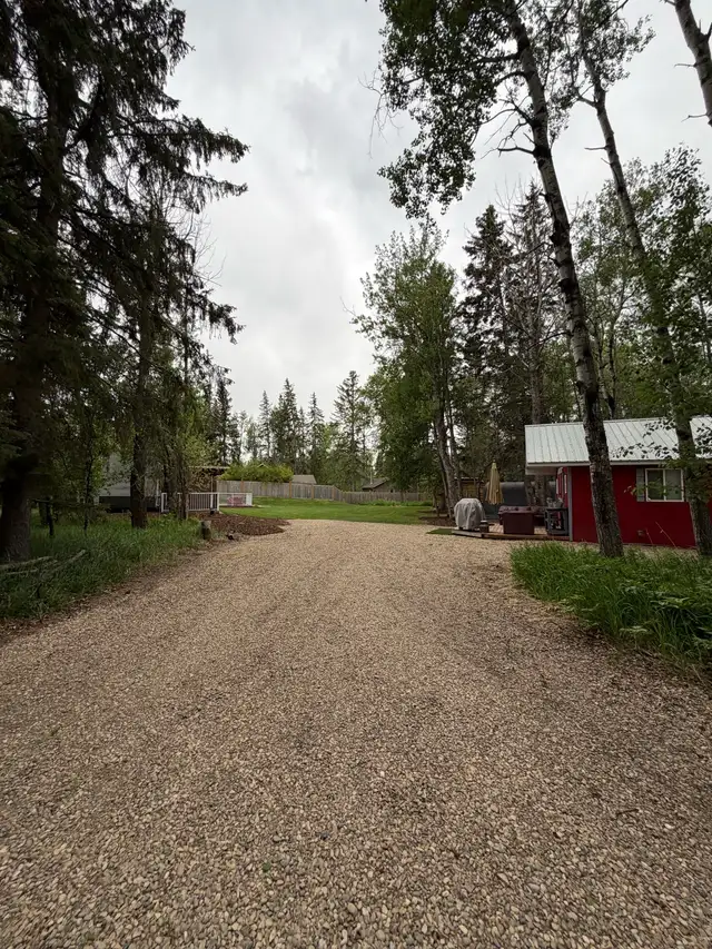 Buck lake lot For Sale in Land for Sale in Edmonton - Image 13
