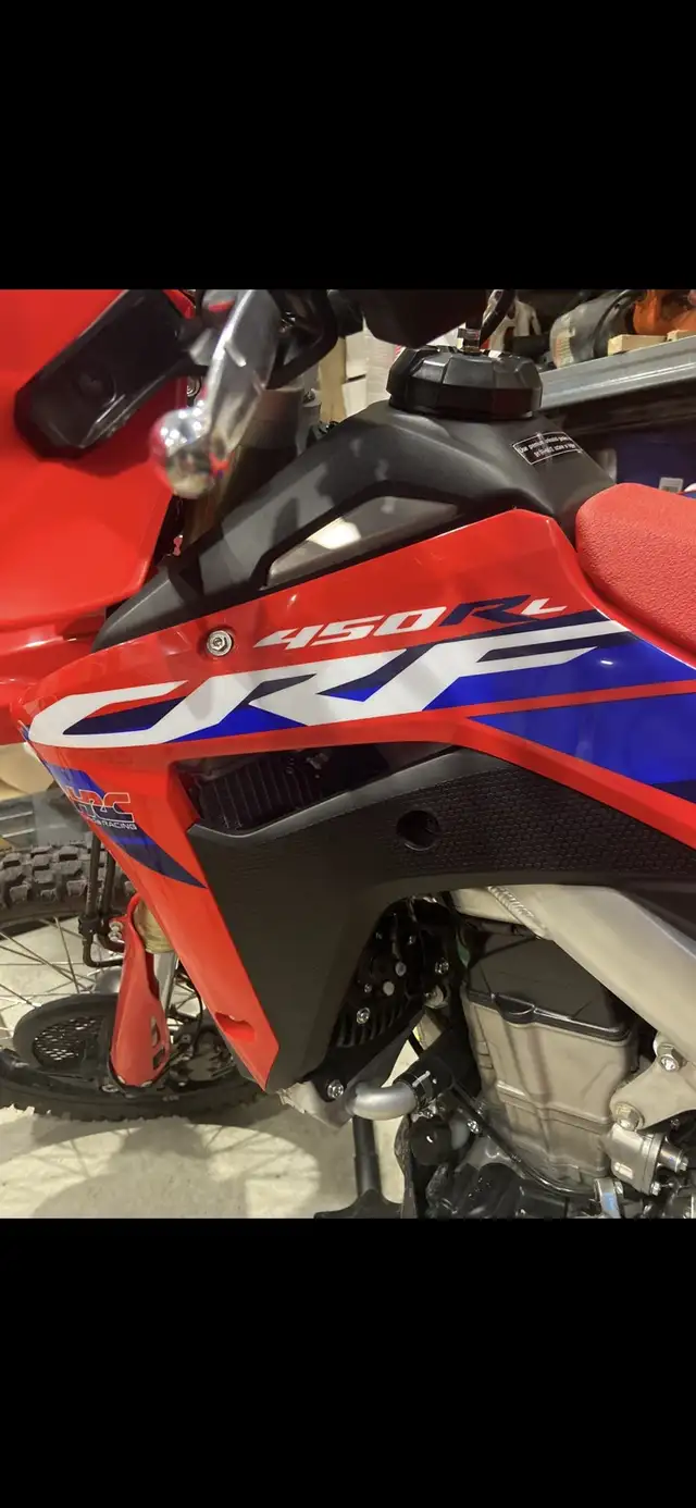 2024 Honda CRF 450 RL  ( Dual Sport) 1500 km in Dirt Bikes & Motocross in Ottawa - Image 3