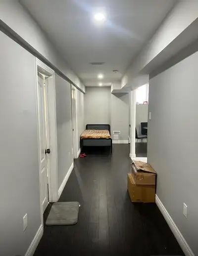 2 Bedroom Legal, Basement and brampton West chinguacousy Rd and Queen st 5 minute walk to al bus sto...