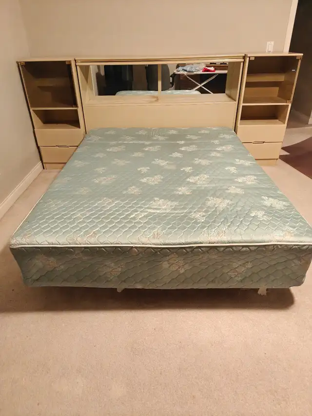 ★★QUEEN BED WITH WHITE HEADBOARD★★ in Beds & Mattresses in Delta/Surrey/Langley - Image 4
