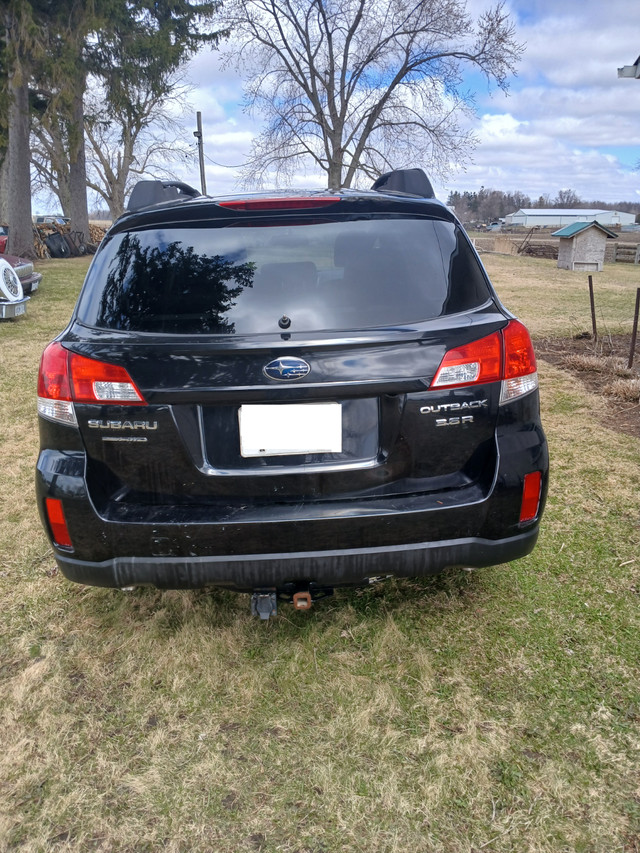 2011 Subaru Outback 3.6R in Cars & Trucks in Woodstock - Image 3