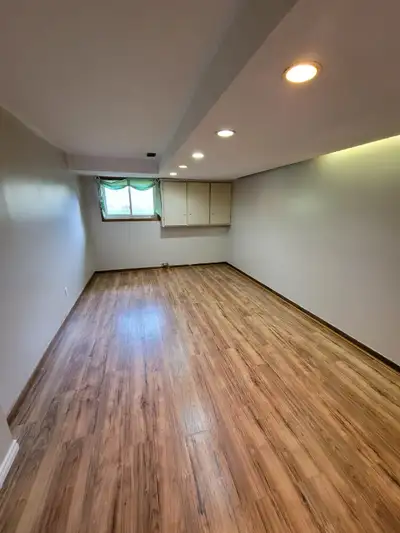 Big room available for rent SINGLE occupancy only. Parking on driveway and laundry on site. Central...