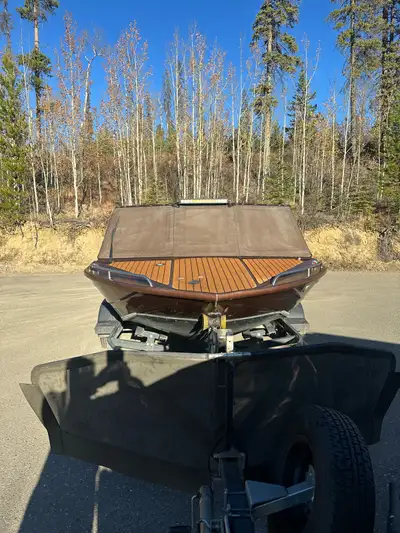 2019 16’ 6-6 wide bottom 240 sportjet 185 hours some wear and tear on the paint otherwise excellent...