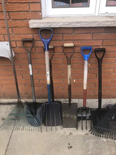 Garden tools call Andy 9053854170or9059204107 10 s each