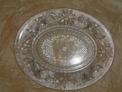 Vintage Clear Glass Plate No chips or cracks Pick up in Barrie