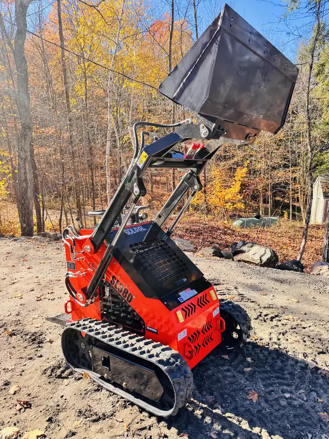 Sl 380 23hp Great for Snow Remouval Wide Track Mini Skid Steer in Other in Muskoka - Image 2