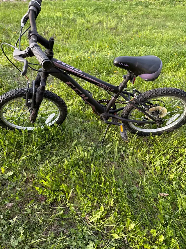 Kids CCM gear bike in Kids in Grande Prairie - Image 4