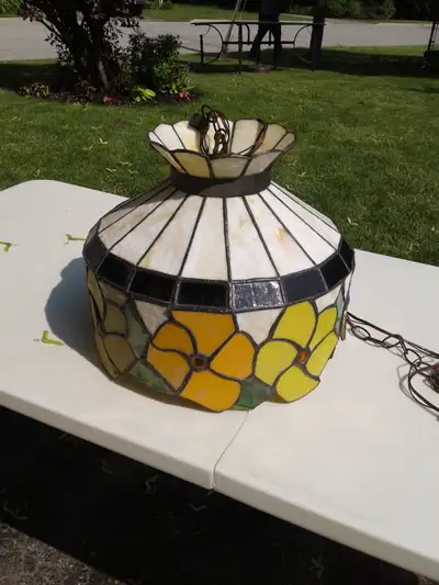 TIFFANY STYLE LIGHT FIXTURE, View more