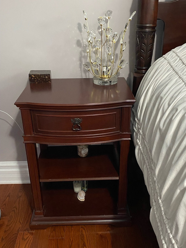 Bombay herning Queen Bedroom Set in Multi-item in Ottawa - Image 4