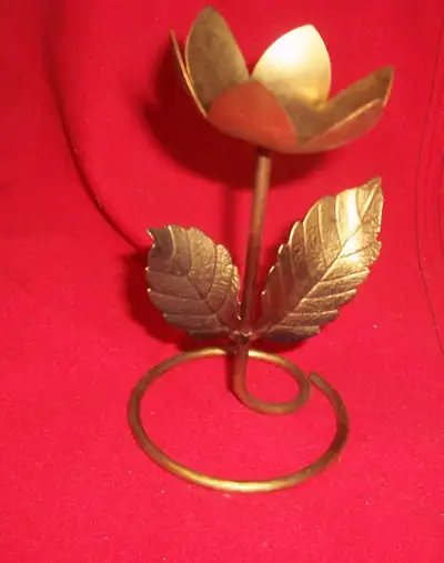 VINTAGE ANTIQUE AVON JEWELLERY HOLDER BEAUTIFUL GOLD COLOR, View more