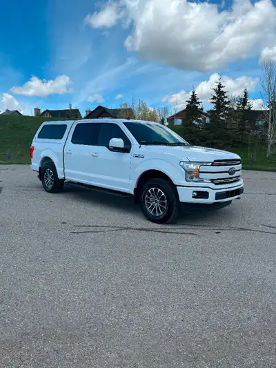 2020 F-150 Lariat Sport Package - SuperCrew - LOW KMs!