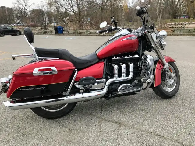 2014 Triumph Rocket III Touring in Touring in City of Toronto - Image 10