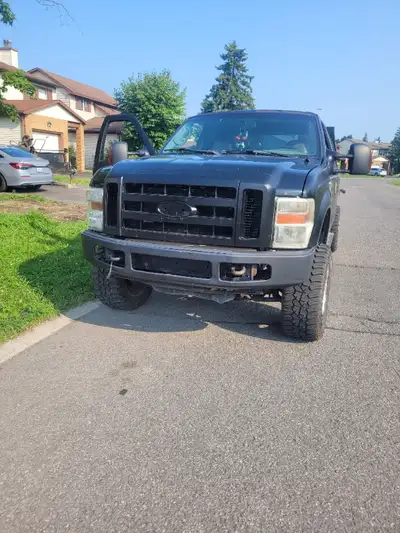 Salut ford f350 diesel a vendre. Pour plus d'information appeller 819 230-0718 négociable
