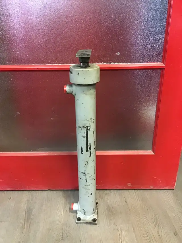 Cylindre hydraulique in Other in Drummondville - Image 3