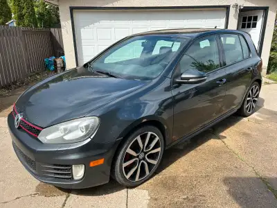 2013 VW Golf GTI 310,000km Needs ENGINE. Engine knocks and oil pressure light comes on, will need a...