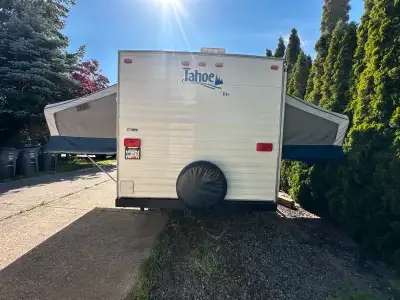 RARE FIND! 2004 Thor Tahoe light 18-DT. -Dry weight 3870lbs. -25ft tip to toe. -3 POP OUT beds!!! (K...