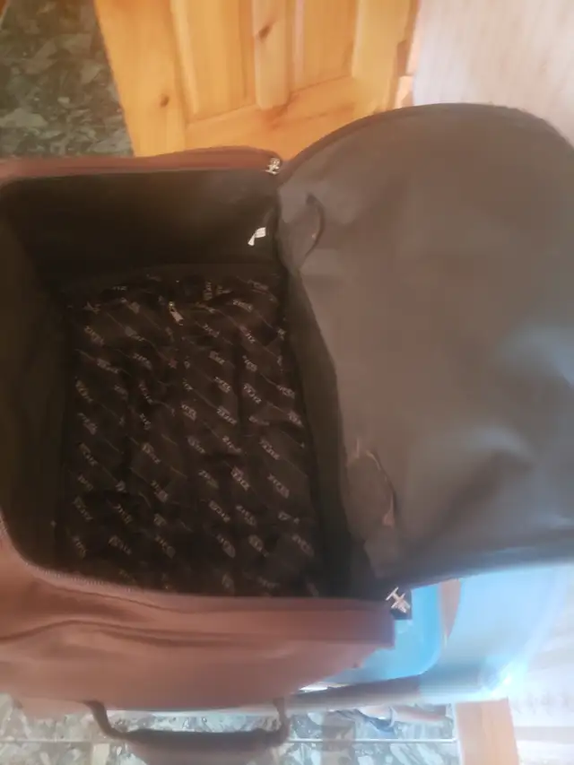 MALETA MUY PRÁCTICA64959971364227122