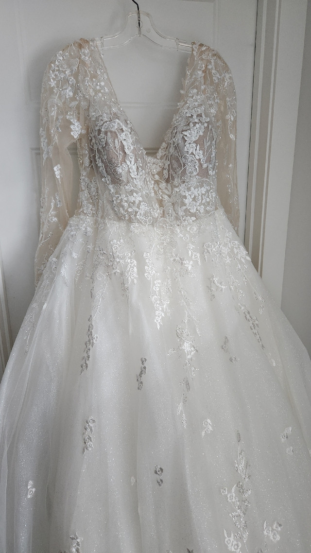 Brand New Wedding Dress in Women's - Dresses & Skirts in Kitchener / Waterloo - Image 4