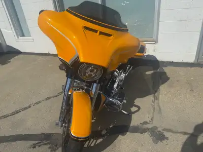 Come and get this beautiful bike. Only 28k kms, fully stock except the slip on’s. Even then, cruisin...