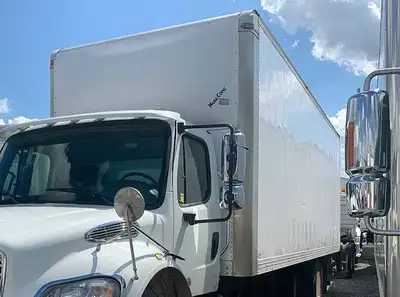 26ft Box, Curtain Right Side, Left Side Aluminum, 96in Rollup Door, 102in W, Multivans 26AF102102, T...