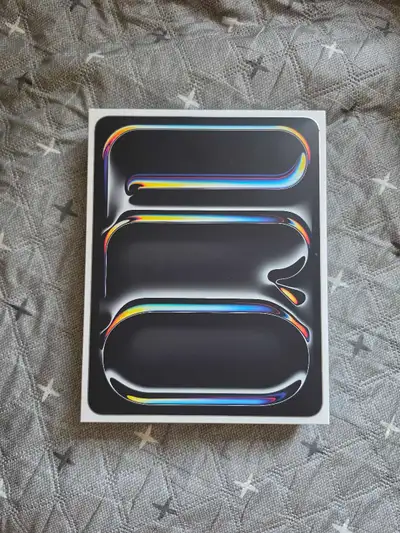 Brand New, sealed from Apple Yorkdale You are saving close to 700 for a brand new, most recent iPad,...