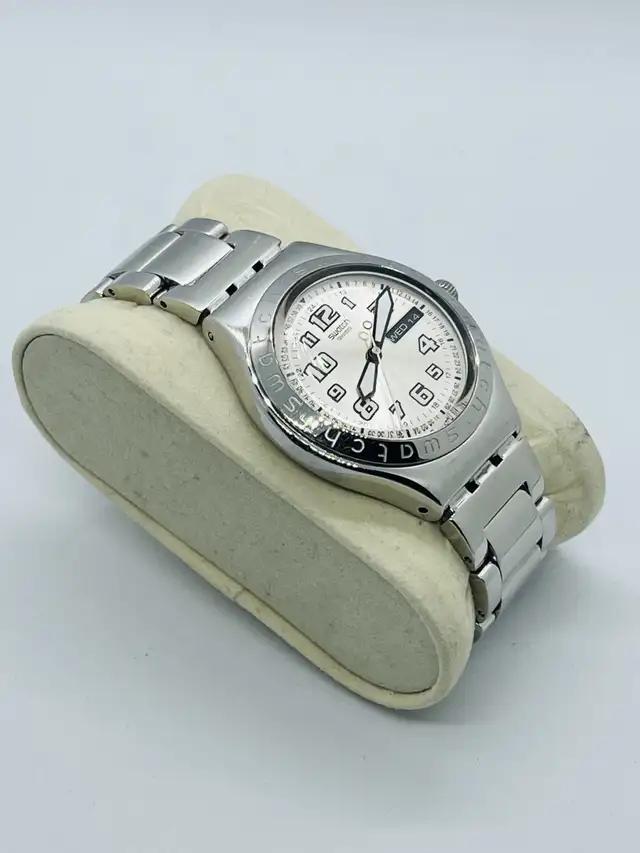 Swatch montre in Jewellery & Watches in City of Montréal - Image 4