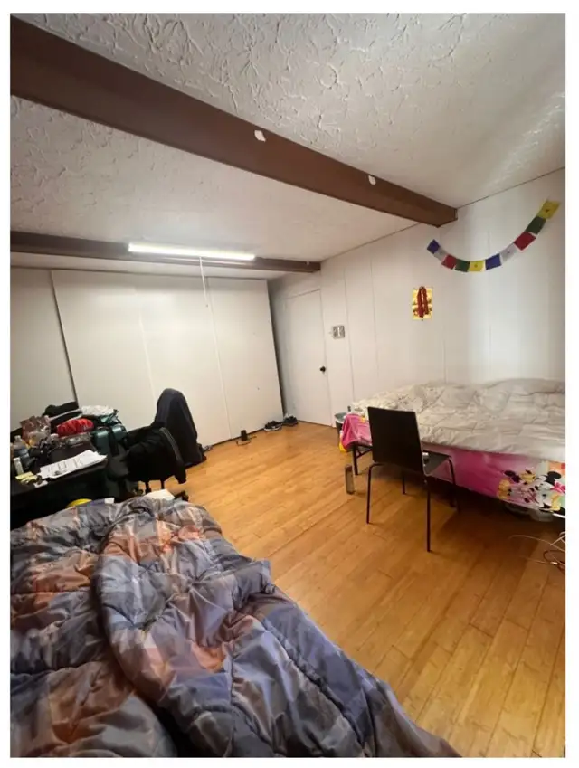 Furnished private room in a shared house in Clayton Park in Room Rentals & Roommates in City of Halifax - Image 4