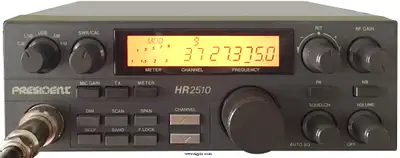 I am selling a vintage President HR2510 Export 10/11meter AM/FM/USB/LSB/CW CB/Amateur DX radio trans...