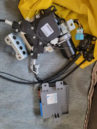 EASY REPAIR WITH OEM ASSEMBLED SLIDING DOOR MOTOR WITH WIRES DIRECT REPLACEMENT. 05-10 Honda Odyssey...