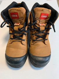 CSA approved Women's Steel Toe Work Boots.  Used 3 times